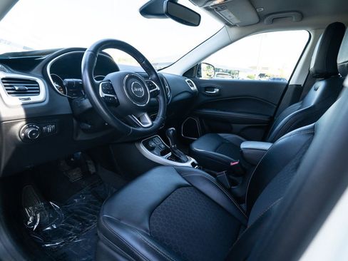 Used 2018 Jeep Compass Latitude w/ Popular Equipment Group image 17