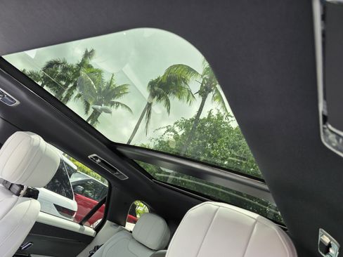 New 2026 Land Rover Range Rover Sport SE AWD/4WD image 13