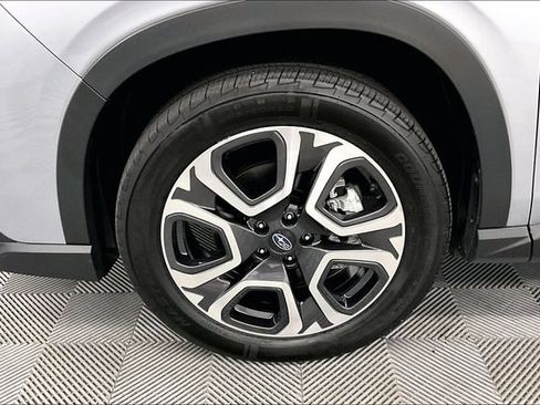 Used 2023 Subaru Ascent Limited w/ Technology Package AWD/4WD image 10