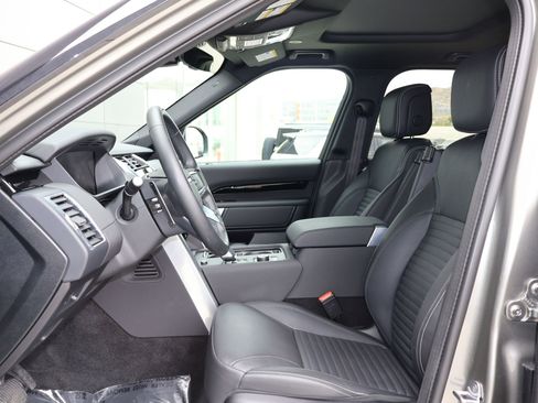 Certified 2025 Land Rover Discovery S AWD/4WD image 24