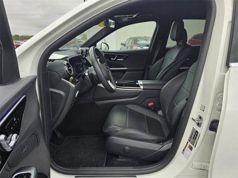 Certified 2024 Mercedes-Benz GLC 300 4MATIC image 22
