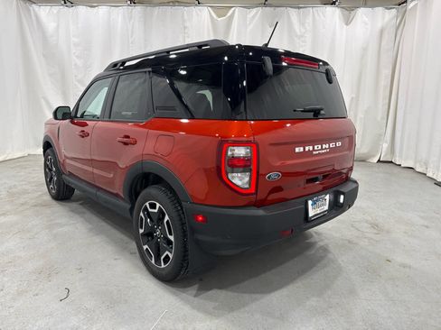 Used 2024 Ford Bronco Sport Outer Banks w/ Tech Package AWD/4WD image 3