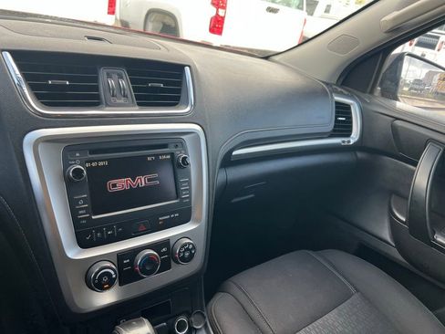 Used 2016 GMC Acadia SLE image 13