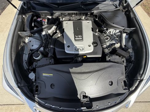 Used 2015 INFINITI Q70 3.7 w/ Deluxe Touring Package image 20