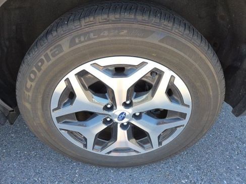 Used 2024 Subaru Forester Premium AWD/4WD image 24