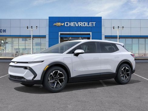 New 2026 Chevrolet Equinox EV LT image 2