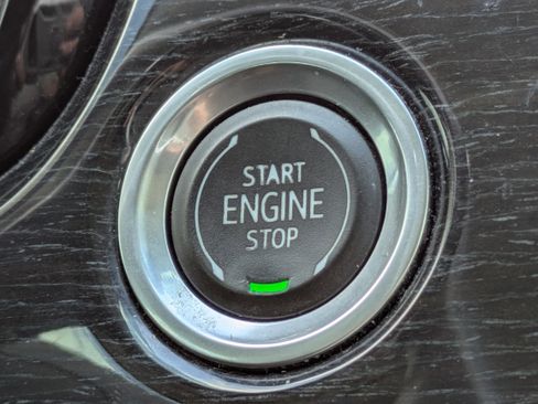 Certified 2020 Cadillac XT6 Premium Luxury image 33