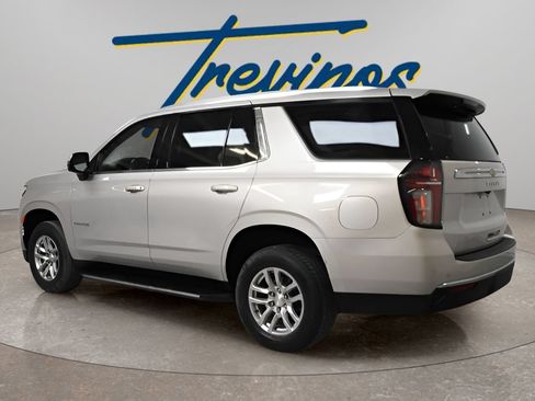 Used 2021 Chevrolet Tahoe LT w/ Luxury Package RWD image 9