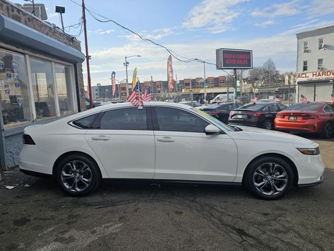 Used 2023 Honda Accord EX image 5