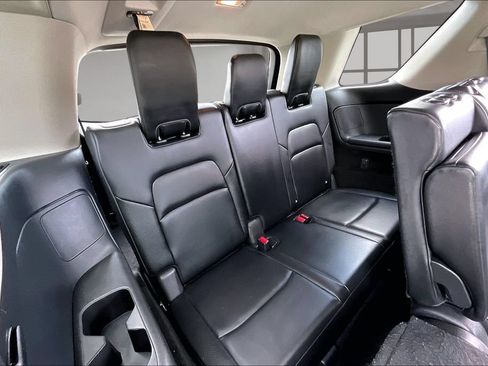 Used 2022 Nissan Pathfinder SL FWD image 25