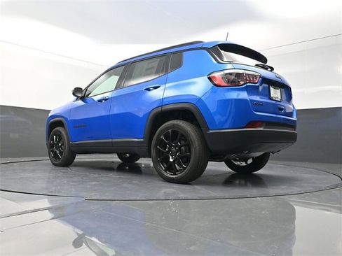 New 2026 Jeep Compass Latitude image 21