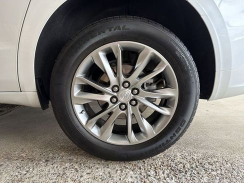 Certified 2022 Buick Enclave Avenir w/ Avenir Technology Package AWD/4WD image 10
