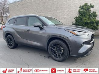 Used 2020 Toyota Highlander XLE video 1