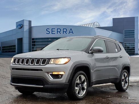 Used 2018 Jeep Compass Limited image 1