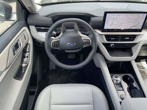 New 2026 Ford Explorer Active w/ Active Comfort Package AWD/4WD image 10