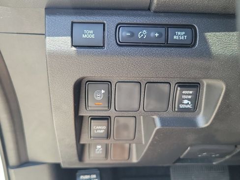 Used 2024 Nissan Frontier SV w/ SV Convenience Package RWD image 19