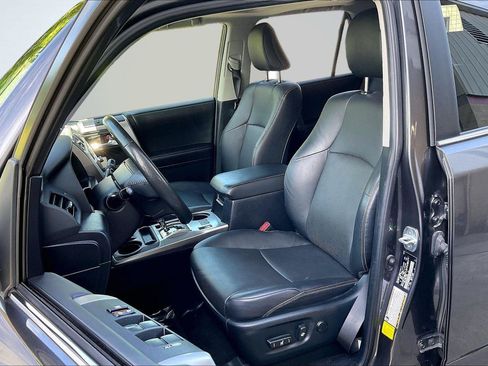 Used 2023 Toyota 4Runner Limited AWD/4WD image 23