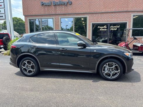 Used 2022 Alfa Romeo Stelvio Ti image 29