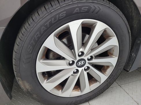 Used 2016 Hyundai Sonata Sport w/ Option Group 1V FWD image 31