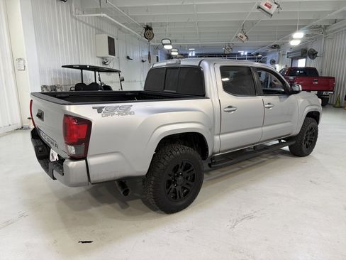 Used 2020 Toyota Tacoma SR w/ SR Convenience Package image 5