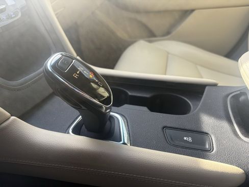 Used 2019 Cadillac XT5 FWD image 25