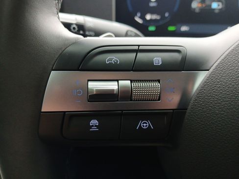 Certified 2025 Hyundai Sonata Limited image 18