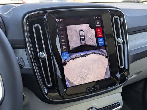 New 2026 Volvo XC40 B5 Plus w/ Protection Package Premier image 10