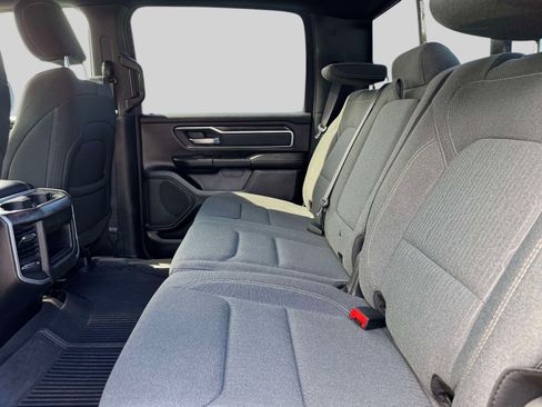 Used 2022 RAM 1500 Big Horn AWD/4WD image 14