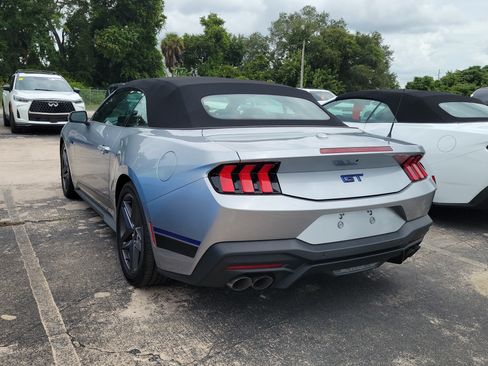 Used 2025 Ford Mustang GT Premium RWD image 4
