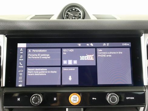 Used 2026 Porsche Macan AWD/4WD image 17