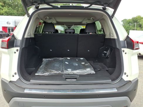 Used 2023 Nissan Rogue SV w/ SV Premium B Package AWD/4WD image 16