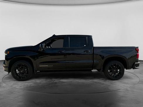 Used 2025 Chevrolet Silverado 1500 High Country w/ Midnight Edition AWD/4WD image 5