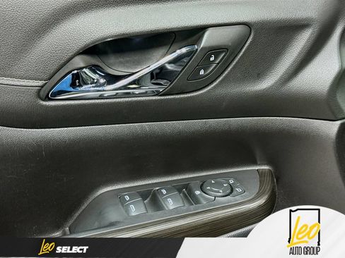 Used 2023 GMC Acadia SLT AWD/4WD image 21