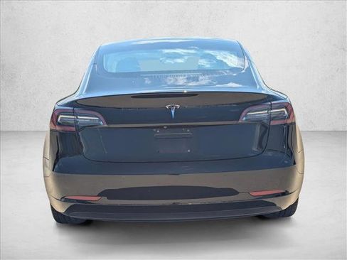 Used 2018 Tesla Model 3 Mid Range image 6