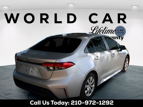 Used 2025 Toyota Corolla LE FWD image 7