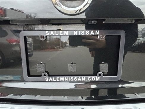 Used 2022 Nissan Rogue Sport SV image 19