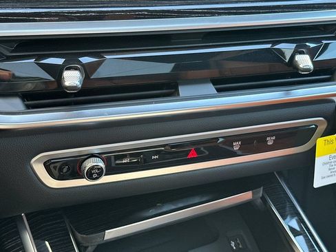 New 2026 BMW X7 M60i AWD/4WD image 24