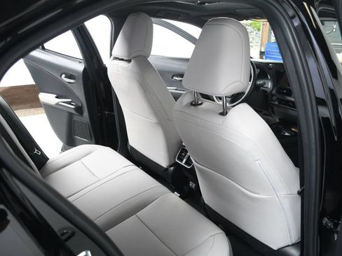 Used 2025 Lexus UX 300h AWD w/ Cold Area Package image 34
