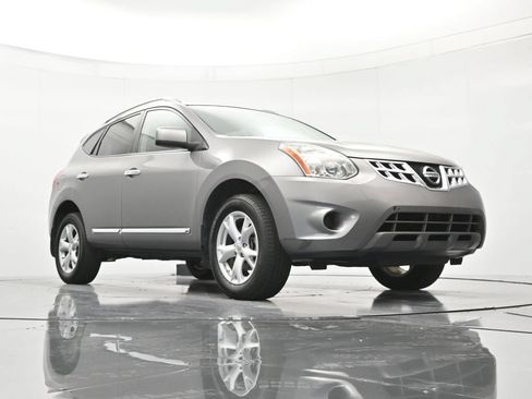 Used 2011 Nissan Rogue SV FWD image 38
