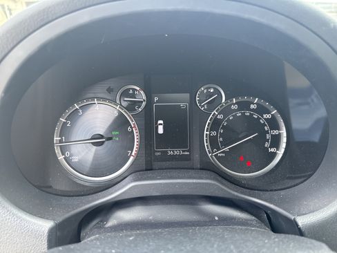 Used 2021 Lexus GX 460 Premium w/ Premium Package AWD/4WD image 18
