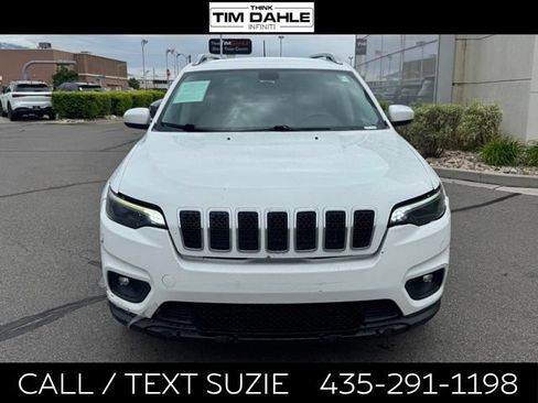 Used 2019 Jeep Cherokee Latitude w/ Popular Appearance Group FWD image 4