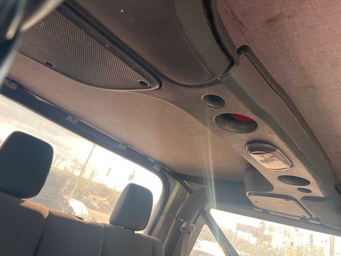 Used 2016 Jeep Wrangler Sport image 25