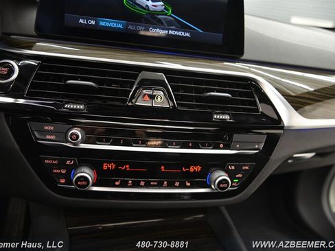 Used 2020 BMW 530e image 33