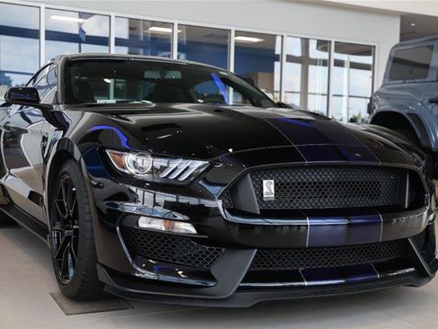 Certified 2019 Ford Mustang Shelby GT350 w/ Technology Package RWD image 3