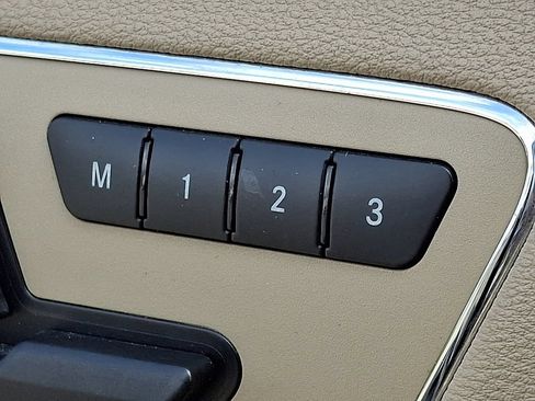 Used 2010 Mercedes-Benz E 350 4MATIC Sedan image 24