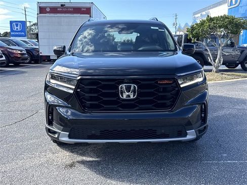New 2025 Honda Pilot TrailSport image 3