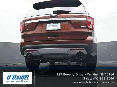 Used 2016 Ford Explorer XLT w/ Equipment Group 202A AWD/4WD image 11
