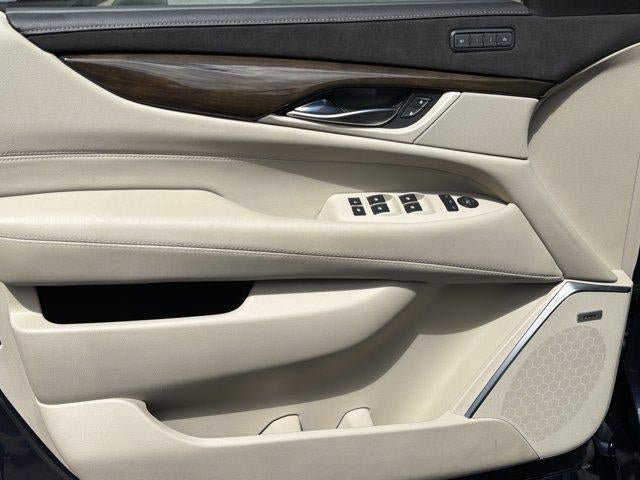 Used 2019 Cadillac Escalade Premium Luxury RWD image 10