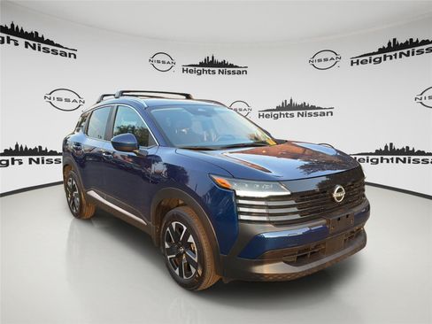 Used 2025 Nissan Kicks SV w/ SV Premium Package AWD/4WD image 8