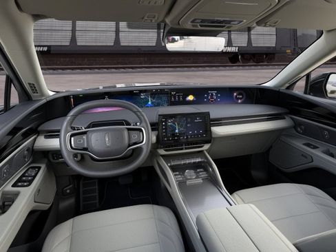 New 2026 Lincoln Nautilus Premier AWD/4WD image 9